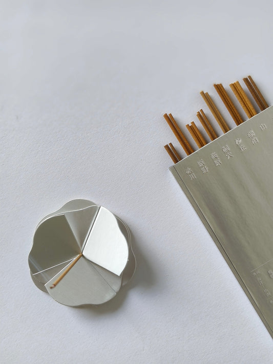 Natural vs. Synthetic Incense: How to Choose the Best for Your Space